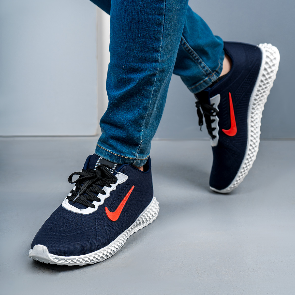 کفش ورزشی(T) نایک سرمه ای نارنجی مدل eima