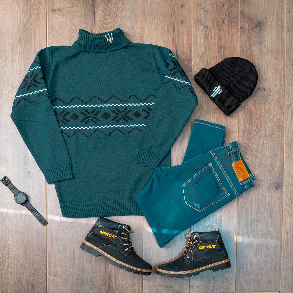 پلیور یقه اسکی کله غازی حاشیه مشکی مدل Arja