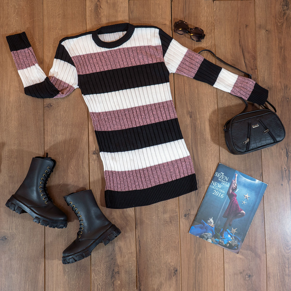 تونیک بافت زنانه راه راه سفید گلبهی مدل kareno