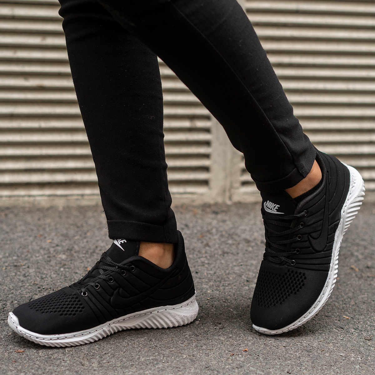 کفش ورزشی نایک مشکی زیره سفید مدل Rota