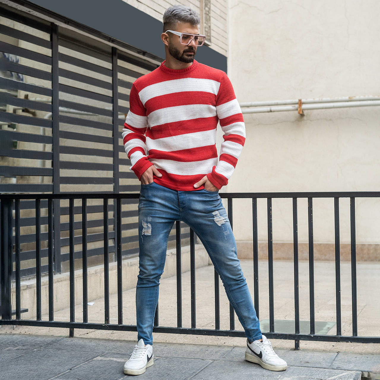پلیور مردانه راه راه سفید قرمز مدل Mahyad
