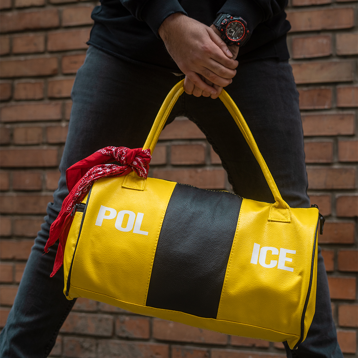 ساک ورزشی زرد مشکی مدل Police