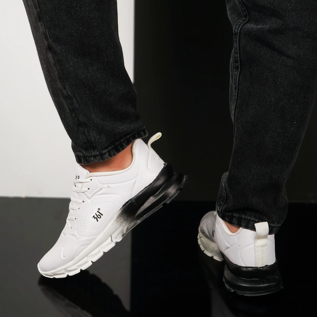 کفش ورزشی مردانه سفید مشکی مدل 361