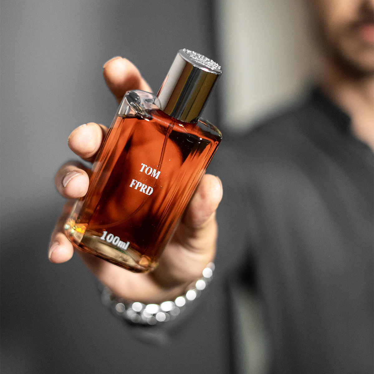 عطر مردانه Tom Ford مدل Tuscan Leather
